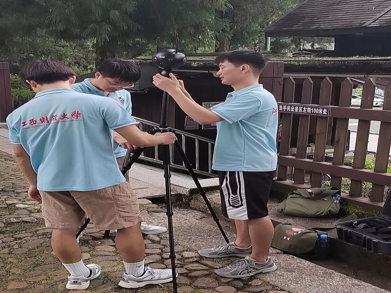 江财学子三下乡:取景拍摄,科技创新