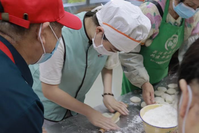 饺子情深,敬老爱浓