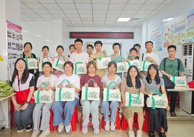 佛山大学数学学院与海口村组织开展“探寻文脉・青春铸魂”主题团日活动
