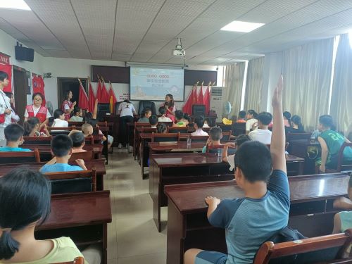 图为防溺水安全教育知识宣讲课现场