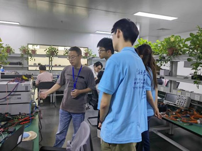 河海大学“助创新,启智行”社会实践团赴星久科能源(苏州)有限公司开展调研实践活