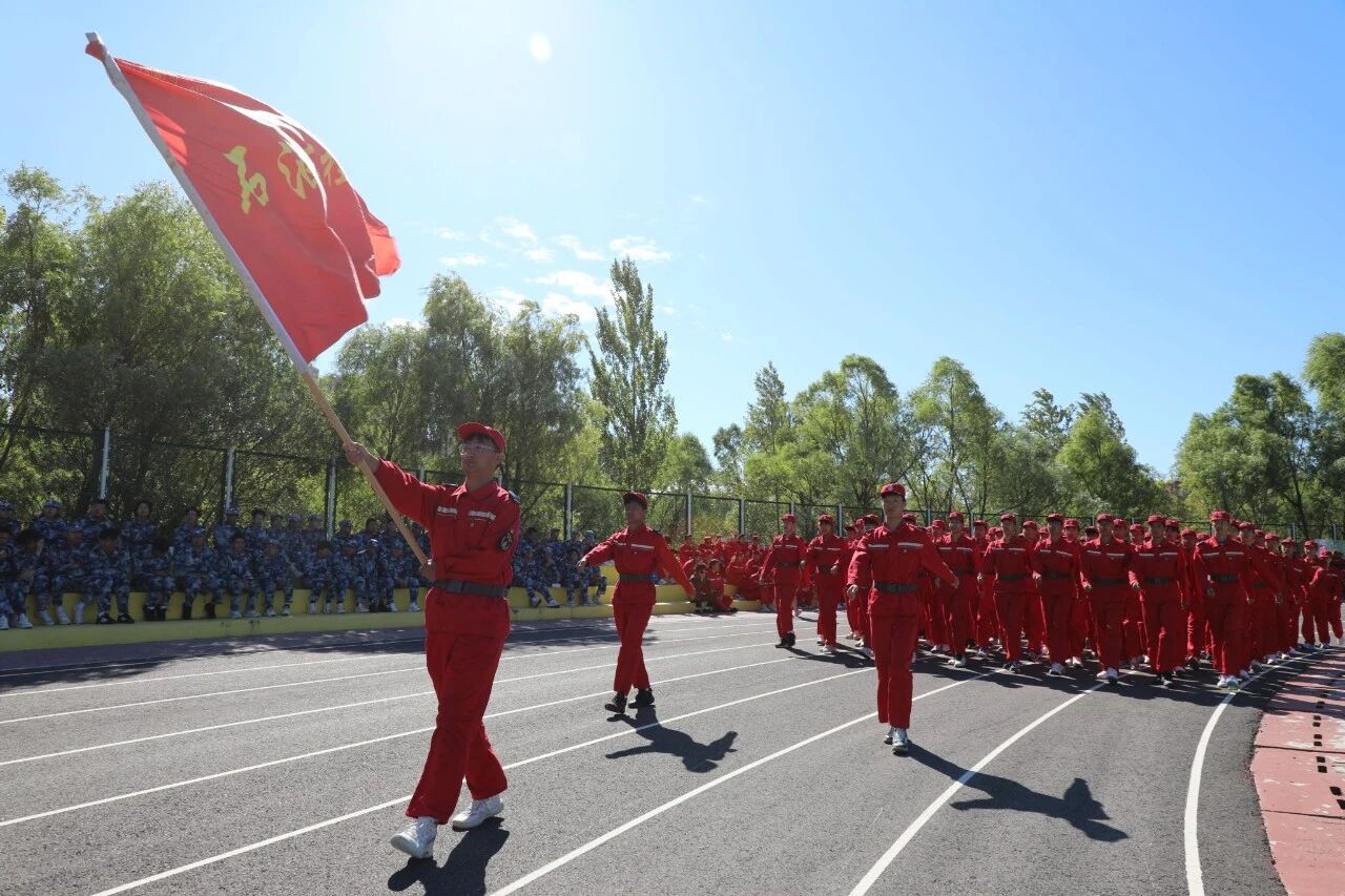 青春迷彩,斗志昂扬! 东北石油大学石油工程学院2025级新生军训