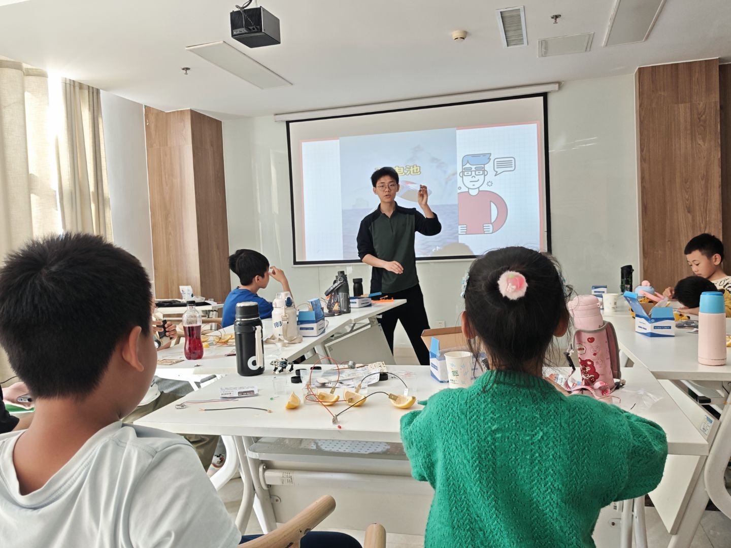 ����С�������ǡ� ���´���԰����