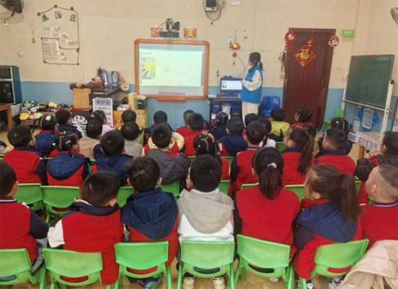 �ഺ־Ը��ɳ���ͯ��������δ��