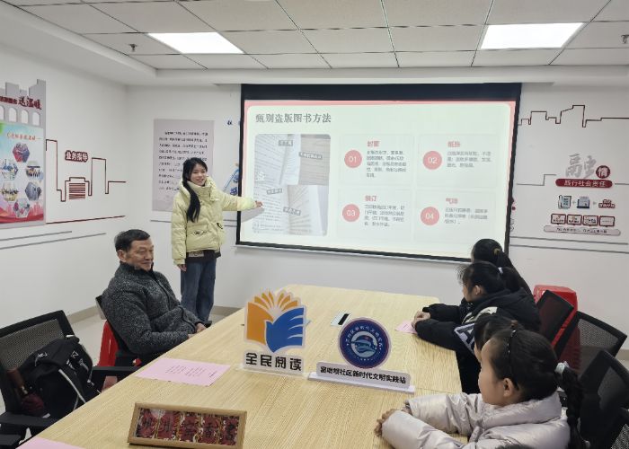 �������³� �����ͬ�� ����Ҥ�հ�������ɫ�Ķ�ʵ���