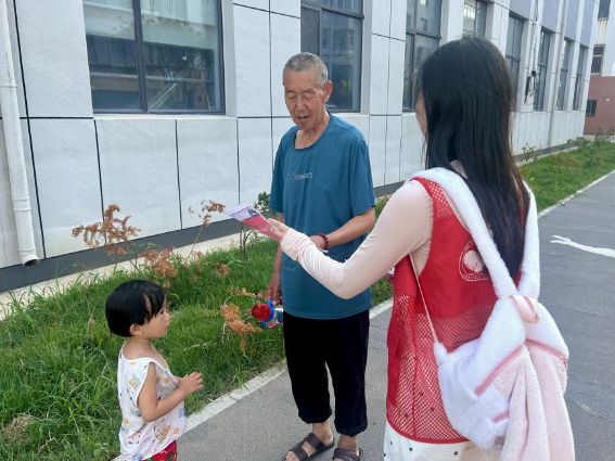 山东大学(威海)山海“博时急救”宣传团 前往青州街社区开展急救知识宣传活动