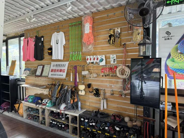 �ұ��ϵĹ��θ������ഺ�ǻ��ƽ���˷���ҹ�������