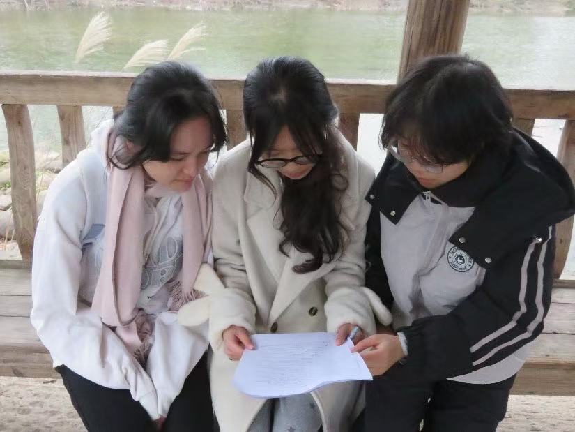  ָ�⾭γ�й��ϣ����ϴ��ж�����������з��ż���